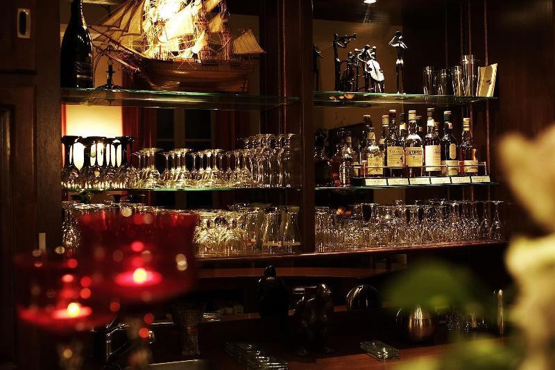 豪斯特城堡酒店 圣博泽伊 外观 照片